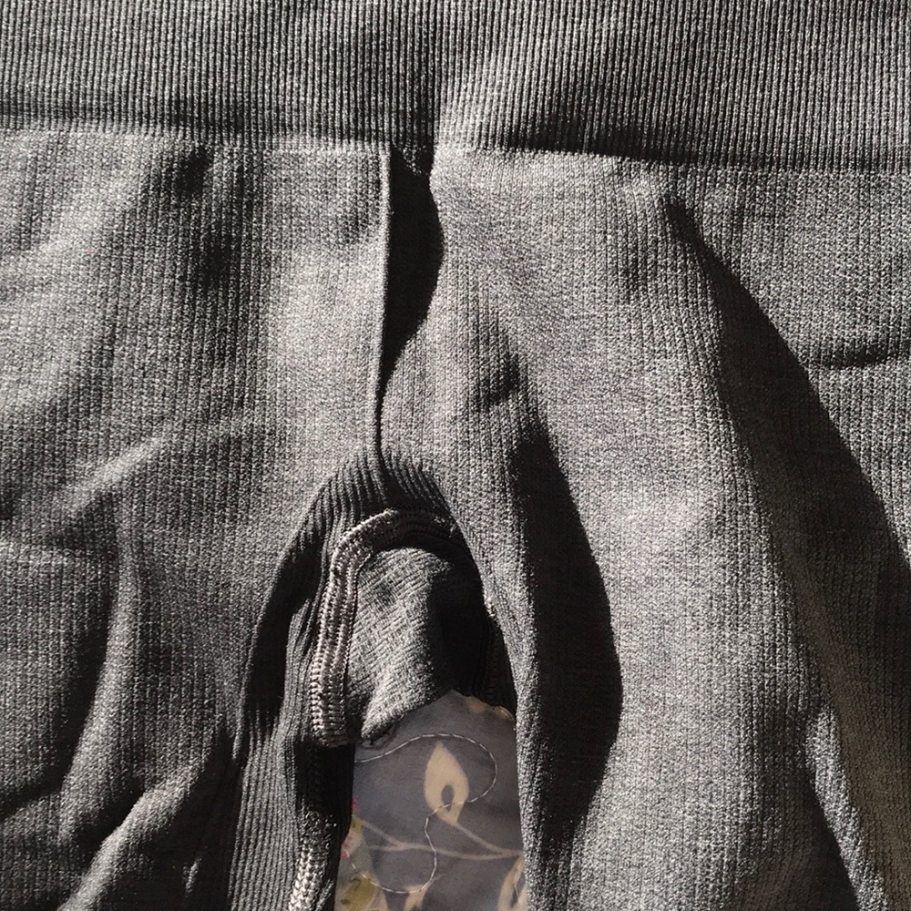 Lululemon Capris!! - Picture 4 of 4